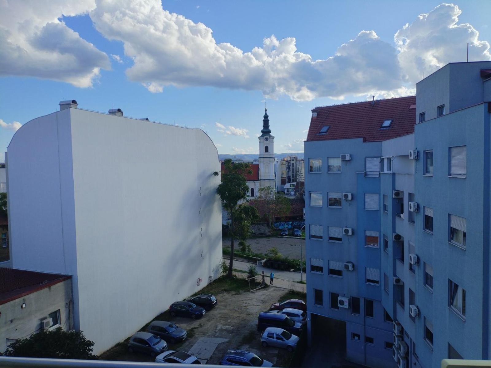 Apartment Centrum - Free Private Parking Novi Sad Luaran gambar