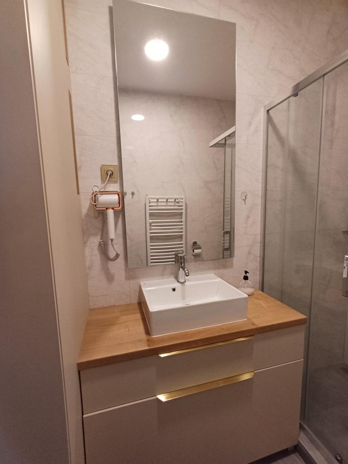 Apartment Centrum - Free Private Parking Novi Sad Luaran gambar
