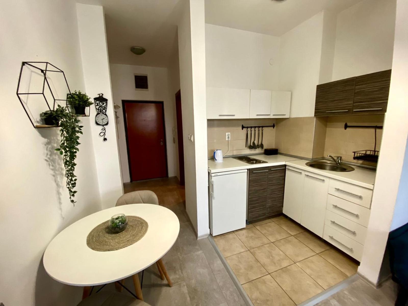 Apartment Centrum - Free Private Parking Novi Sad Luaran gambar