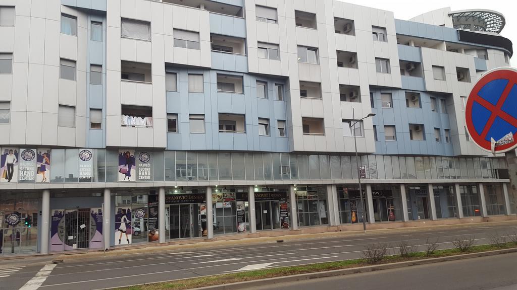 Apartment Centrum - Free Private Parking Novi Sad Luaran gambar